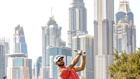 El golfista español Arnaus en Dubai. (Twitter)