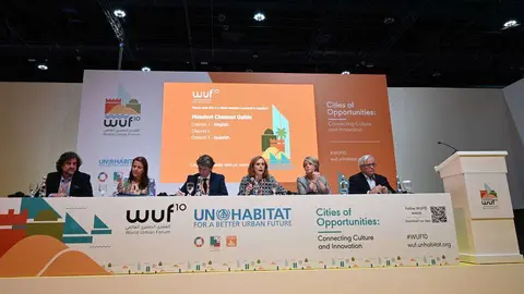 Participantes en el 'networking' de España en el X Foro Urbano Mundial, que tuvo por título 'La gobernanza: un elemento clave para implementar las Políticas Nacionales Urbanas'. (EL CORREO)