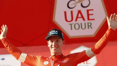 El ciclista alemán en el podio de Dubai. (Twitter)