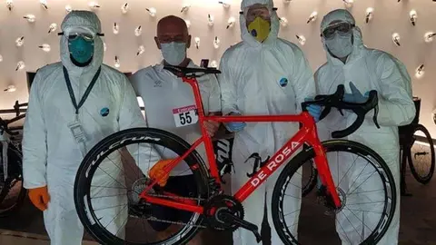 Imagen de Twitter de los ciclistas del equipo francés Cofidis.