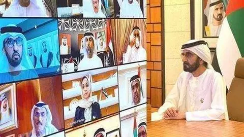 El gobernante de Dubai preside la reunión del Gabinete por videoconferencia.