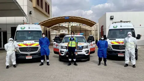 Personal de emergencias en EAU. (WAM)