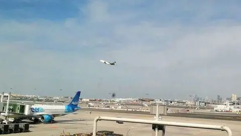 Una pista del Aeropuerto Internacional de Dubai DXB. (EL CORREO)