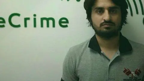 La Policía de Dubai difundió la imagen de la persona detenida.