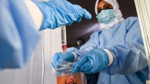 En la imagen de AFP, un laboratorio en Dubai.