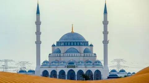 Una mezquita en el emirato de Sharjah.