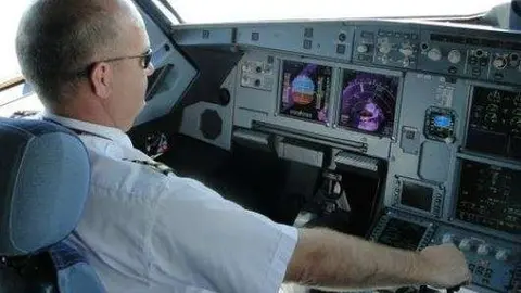 Una imagen del piloto paraguayo fallecido. 