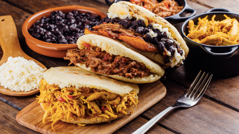 Arepa de carne en Dubai. (EL CORREO)