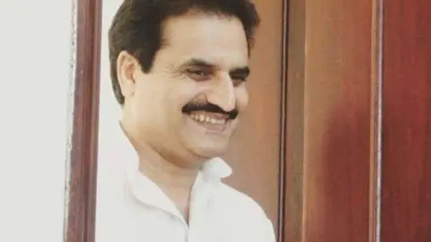 El médico pakistaní Mohammad Usman en una imagen de Gulf News.