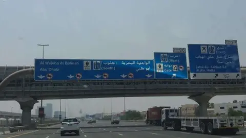 Una imagen de la E-11 dirección Dubai-Abu Dhabi. (EL CORREO)