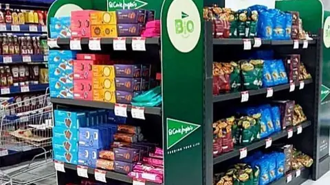 El grupo contará con una zona propia en las tiendas de Oncost.