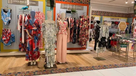 'Pop Up' dedicado a moda colombiana de verano en las Galeries Lafayette de Dubai Mall. (Cedida)