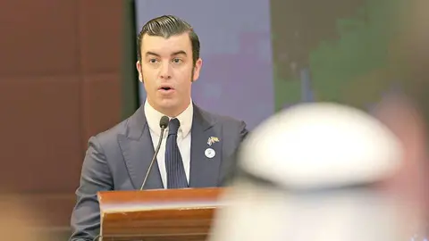 Guillermo Cobelo, director regional de Técnicas Reunidas y presidente de la primera Cámara Oficial de Comercio de España en Oriente Medio, durante su intervención en el Día Nacional de España 2019 en Emiratos Árabes Unidos. (EL CORREO)