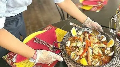 Exquisita paella servida en el Casa de Tapas de Dubai. (EL CORREO)