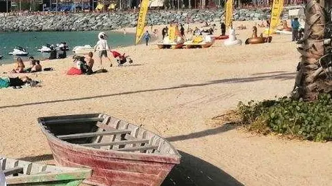 Una imagen de la playa pública La Mer en Dubai. (EL CORREO)
