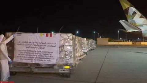 Una captura de pantalla del vídeo difundido del avión antes de partir de Abu Dhabi.