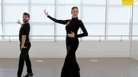 Raquel Reina y Fernando López, durante el desarrollo del curso intensivo de flamenco en Emiratos Árabes. (Youtube)