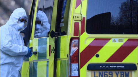 Estados Unidos anuncia las últimas cifras de nuevos contagios por coronavirus durante la celebración de su Día de la Independencia. (WAM)