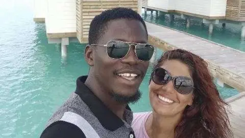 La pareja residente en Dubai en Maldivas. (The National)