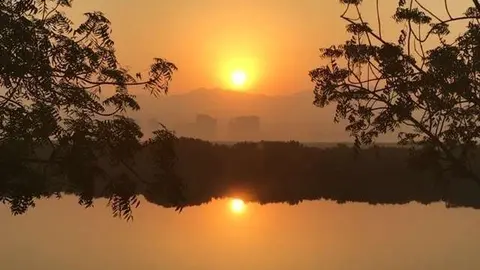 Amanecer en La Corniche de Ras Al Khaimah. (EL CORREO)