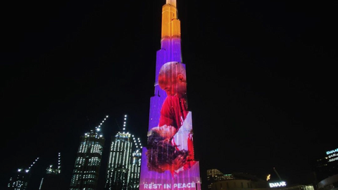 El burj Khalifa iluminado.