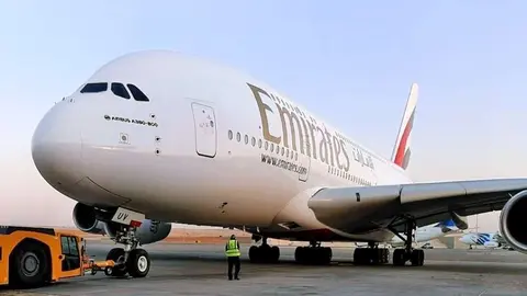 Airbus A380 de Emirates Airline en el aeropuerto DXB. (@emirates)