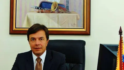 Roberto Vélez Vallejo aspira a gerente general de la Federación Nacional de Cafeteros de Colombia.