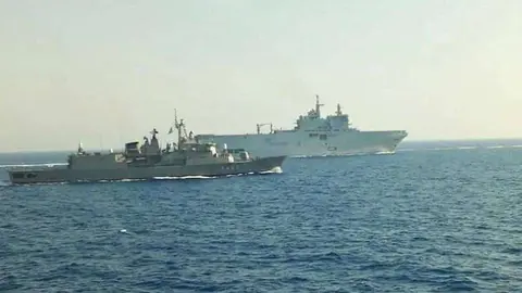 Maniobras militares navales conjuntas de Grecia y Francia en el sureste de la isla de Creta. (www.infogate.cl)