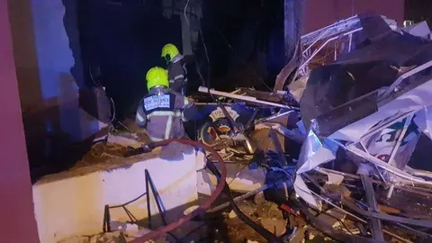 La Defensa Civil de Dubai difundió esta imagen del siniestro.