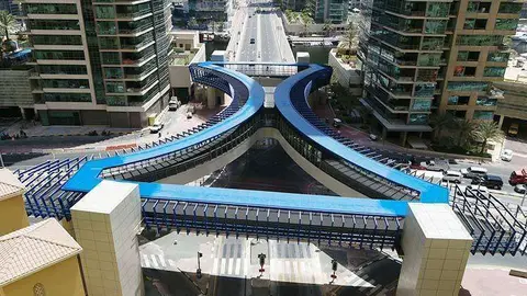 La RTA difundió en Twitter imágenes del puente peatonal.