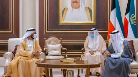 El gobernante de Dubai ofrece sus condolencias en Kuwait. (Twitter)