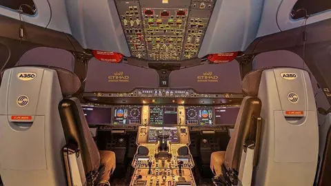 Cabina de una aeronave de Etihad. (WAM)