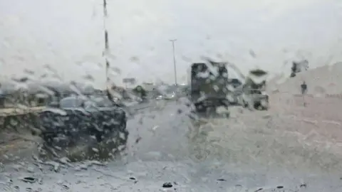 Lluvias en EAU. (EL CORREO)