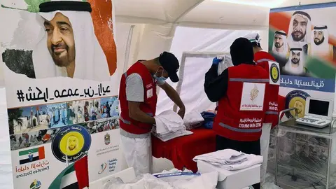 Profesionales sanitarios en EAU. (WAM)