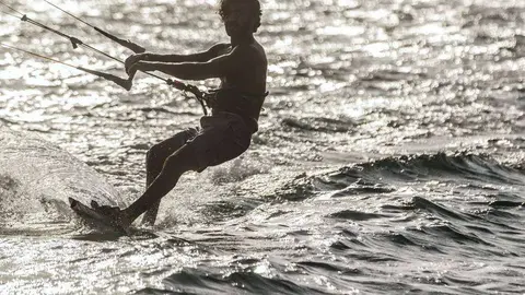 El campeón emiratí de katesurf Mohammed Al Mansoori. (Fuente externa) 