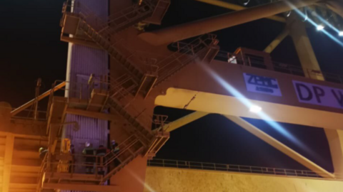 La Policía de Dubai difundió esta imagen del rescate.