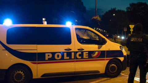 En la imagen de AFP, la policía francesa en el lugar del siniestro.