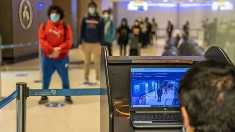 Residentes en un centro de inmigración. (WAM)