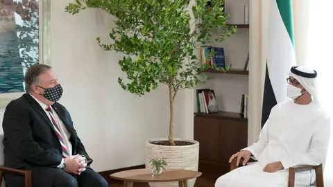 El príncipe heredero de Abu Dhabi y el secretario de Estado de EEUU. (WAM)