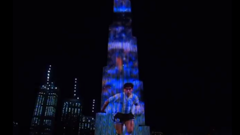 Emaar difundió las imágenes del Burj Khalifa decorado con imágenes de Maradona.