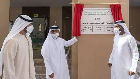 Un momento de la inauguración de la mezquita en Abu Dhabi. (WAM)