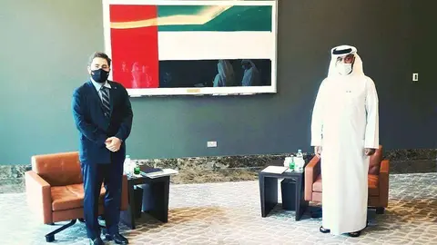 Manuel Muñiz, con el ministro de Estado de Diplomacia Económica de EAU y presidente de Abu Dhabi Global Market. Ahmed Ali Al Sayegh. (Cedida)