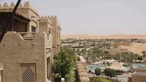 Un palacio en el desierto.