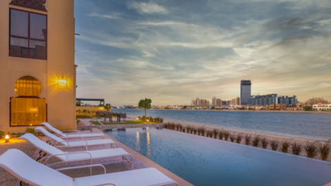 La piscina en la Villa de la Palmera. (Fuente externa)