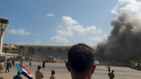 Una captura del vídeo publicado en las redes del atentado en el aeropuerto de Adén.