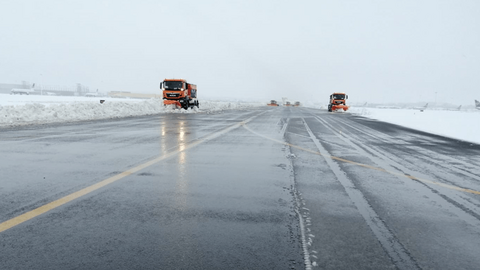 Una pista del Aeropuerto Madrid Barajas. (AENA)