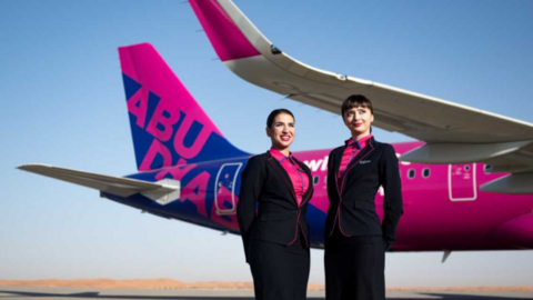 Tripulación de Wizz Air Abu Dhabi. (WAM)