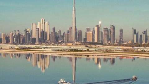 El centro de Dubai desde el Mar Arábigo. (Instagram)