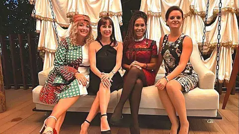 De izquierda a derecha, Cristina Franco, Deborah Rello, Noelia Sosa y Amalia Megías, impulsoras de 'La caña de España dxb'. (Cedida)