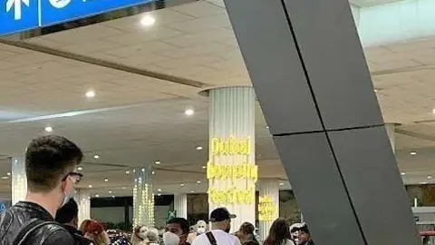 Zona de llegadas del Aeropuerto Internacional de Dubai. (EL CORREO)